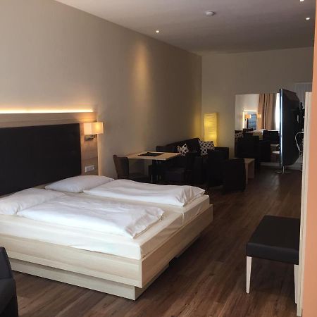בנסהיים 3 Apartments Am Wambolter Hof 3 מראה חיצוני תמונה