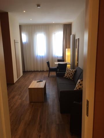 בנסהיים 3 Apartments Am Wambolter Hof 3 מראה חיצוני תמונה